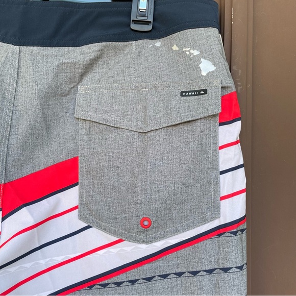 Quicksilver Highline HAWAII Boar Shorts 36 - Picture 7 of 15